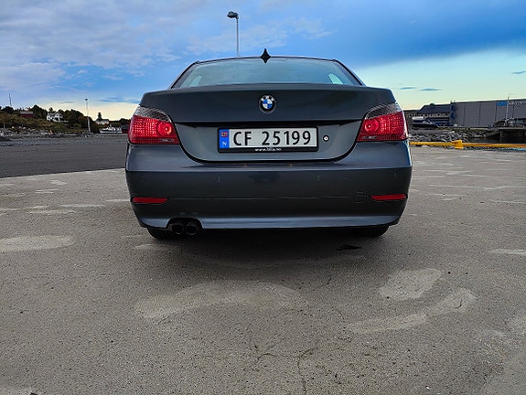 BMW 520i 10 of 30
