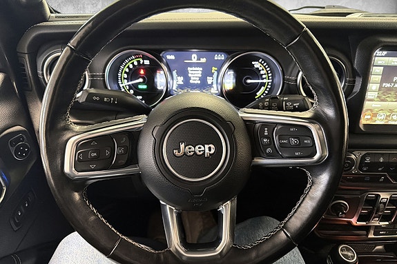 Jeep Wrangler Unlimited 12 of 27