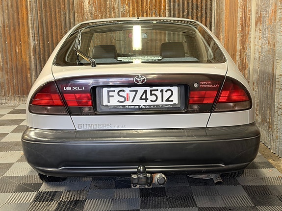 Toyota Corolla 16 of 30