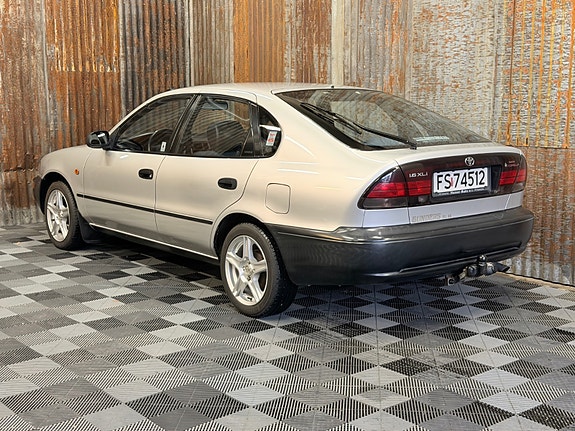 Toyota Corolla 10 of 30