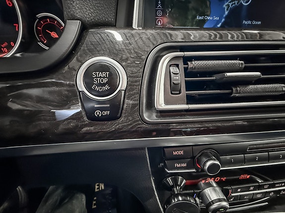 BMW 750Li 22 of 30