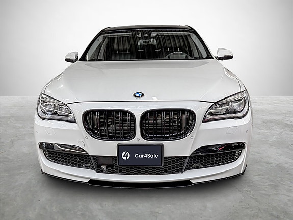 BMW 750Li 9 of 30