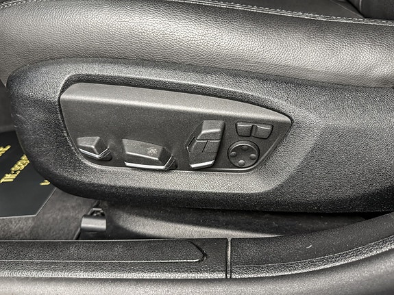 BMW 750Li 14 of 30