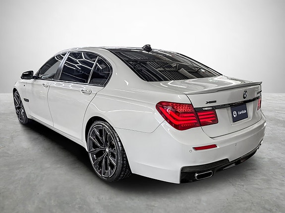 BMW 750Li 3 of 30