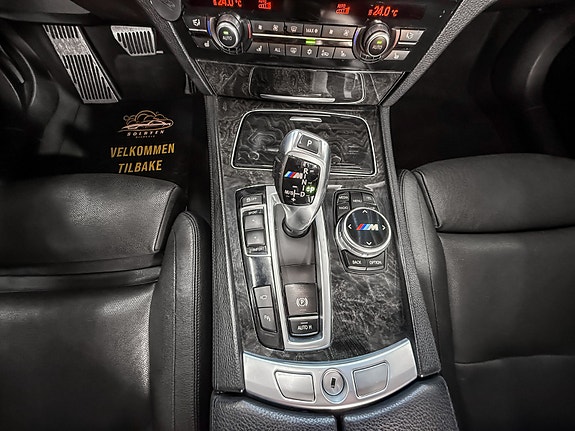 BMW 750Li 24 of 30