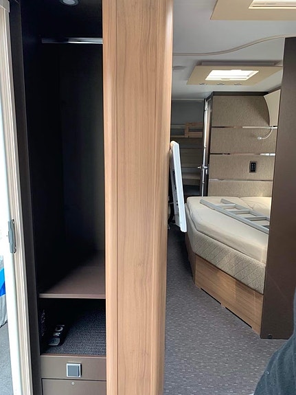 Adria Alpina 663 UK 10 of 11
