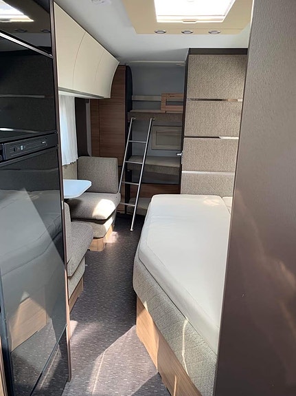 Adria Alpina 663 UK 7 of 11