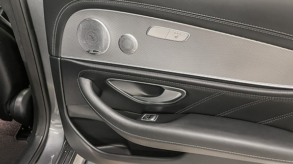 Mercedes-Benz E63 28 of 30