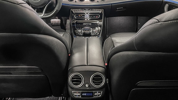 Mercedes-Benz E63 25 of 30
