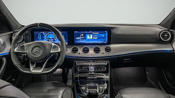 Mercedes-Benz E63 13 of 30