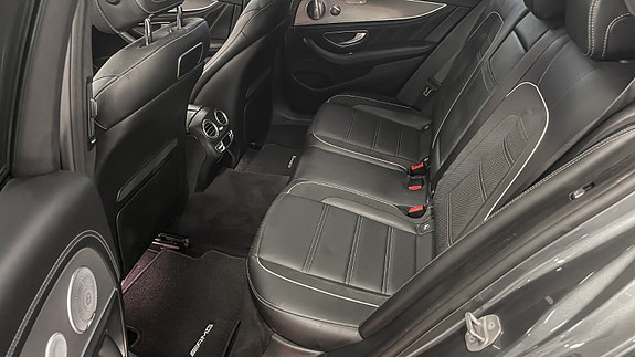 Mercedes-Benz E63 24 of 30
