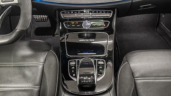 Mercedes-Benz E63 18 of 30