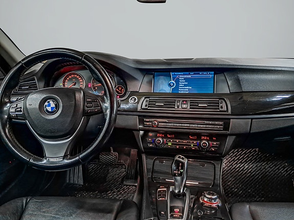 BMW 523i 11 of 24
