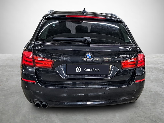 BMW 523i 4 of 24