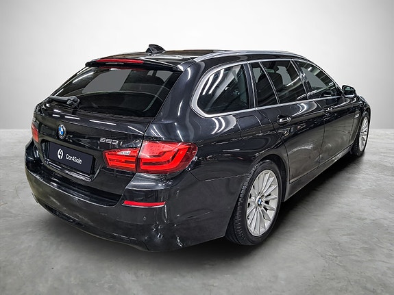 BMW 523i 5 of 24