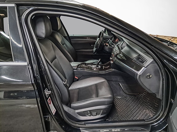 BMW 523i 14 of 24