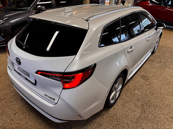 Toyota Corolla 6 of 30