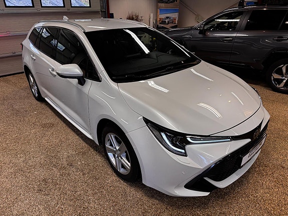Toyota Corolla 8 of 30