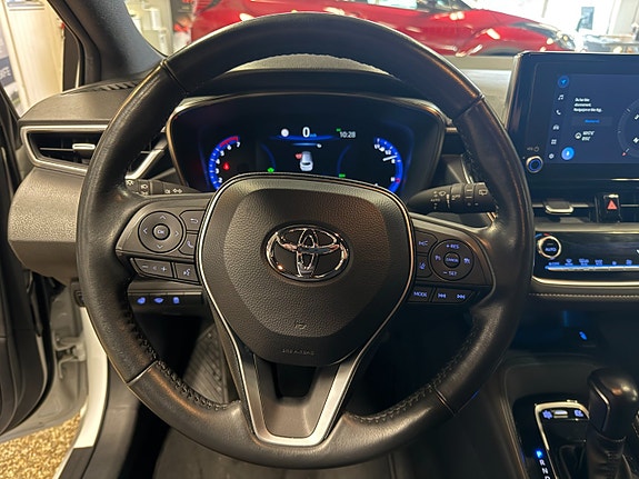 Toyota Corolla 13 of 30