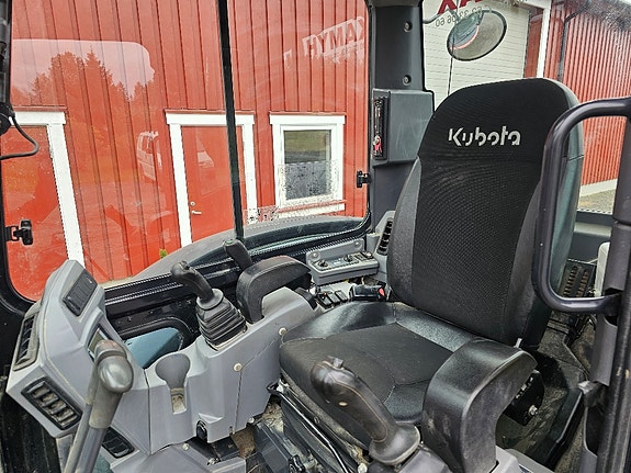 Kubota KX57-4 7 of 13