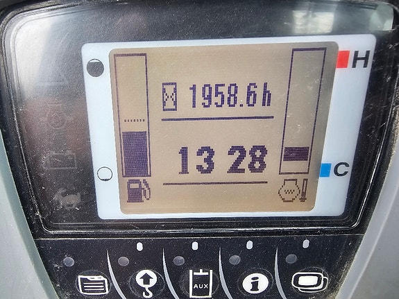 Kubota KX57-4 9 of 13