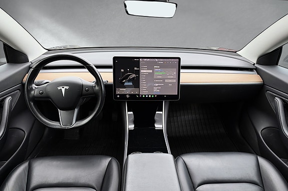 Tesla Model 3 12 of 19