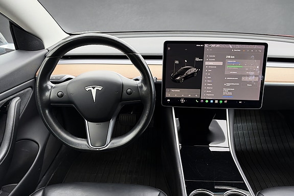 Tesla Model 3 13 of 19