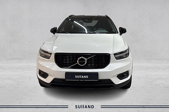 Volvo XC40 8 of 20