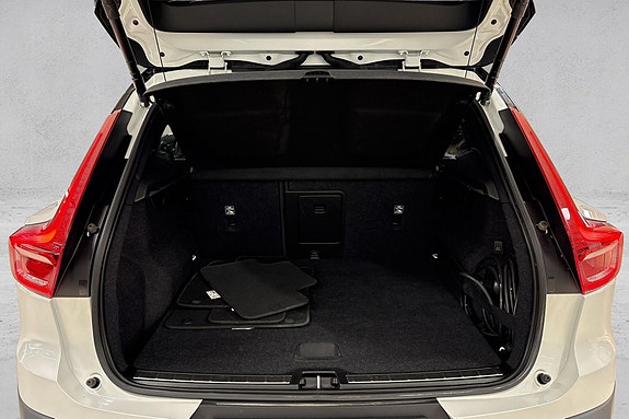 Volvo XC40 18 of 20