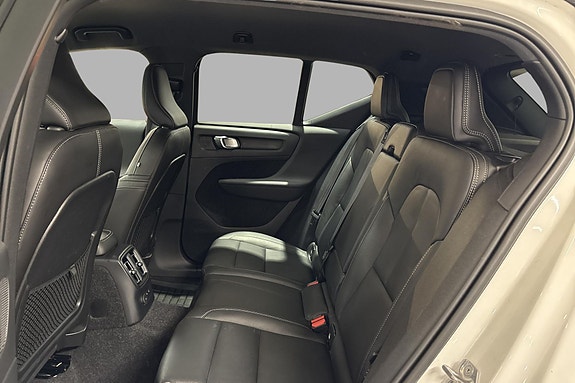 Volvo XC40 16 of 20