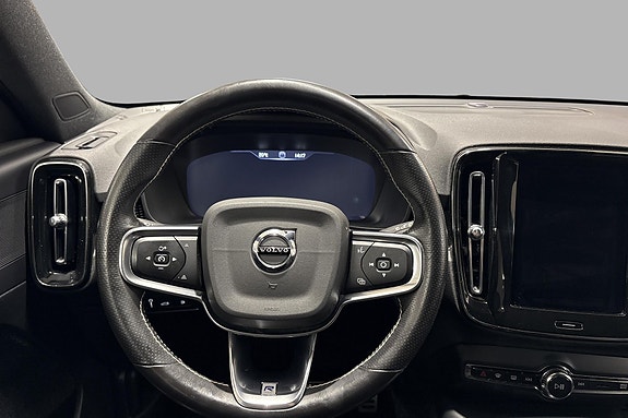 Volvo XC40 12 of 20