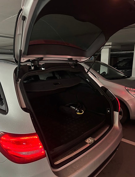 Mercedes-Benz C350 e 9 of 12