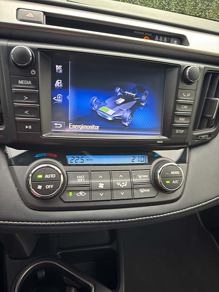 Toyota RAV4 10 of 30