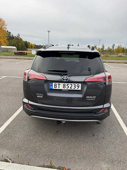Toyota RAV4 29 of 30