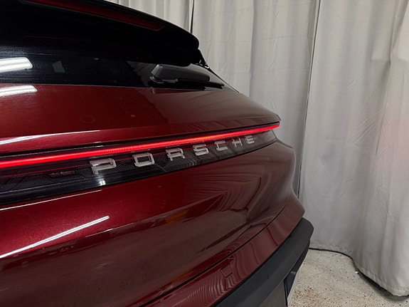 Porsche Taycan 4 17 of 30