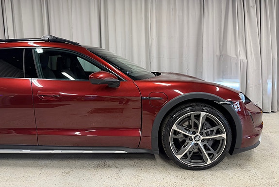 Porsche Taycan 4 9 of 30