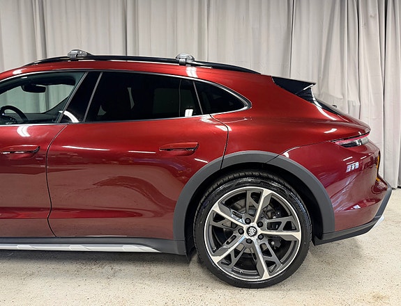 Porsche Taycan 4 14 of 30