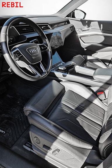 Audi e-tron 7 of 16