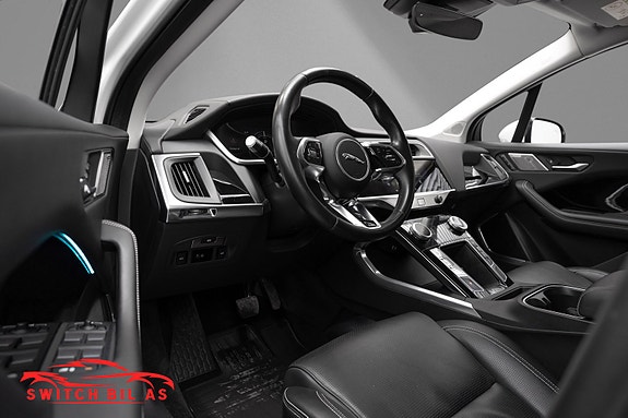 Jaguar I-PACE 19 of 30