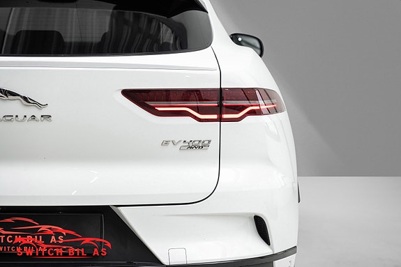 Jaguar I-PACE 4 of 30