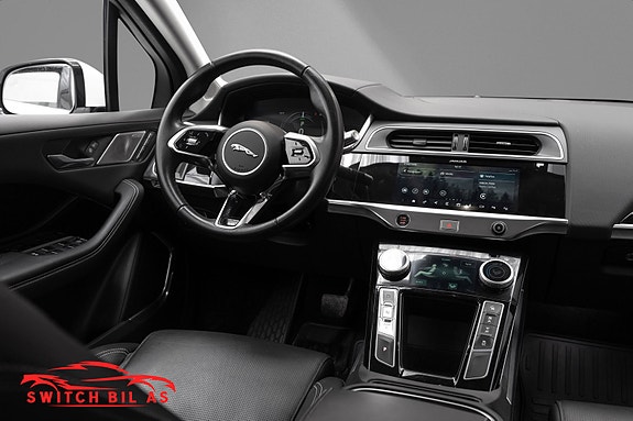 Jaguar I-PACE 25 of 30