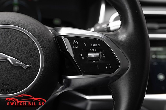 Jaguar I-PACE 24 of 30