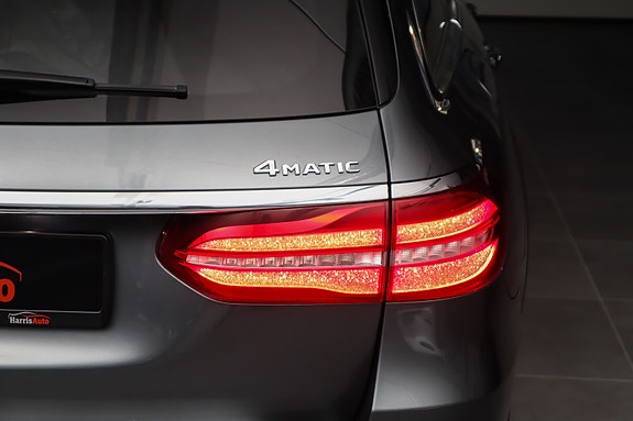 Mercedes-Benz E220 d 12 of 30
