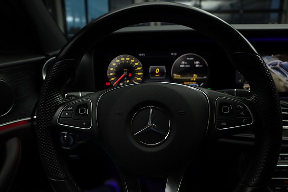 Mercedes-Benz E220 d 30 of 30