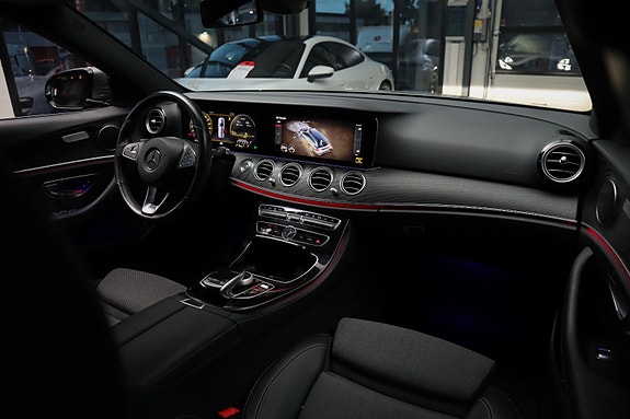 Mercedes-Benz E220 d 23 of 30
