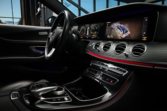 Mercedes-Benz E220 d 21 of 30