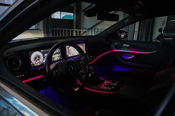 Mercedes-Benz E220 d 24 of 30