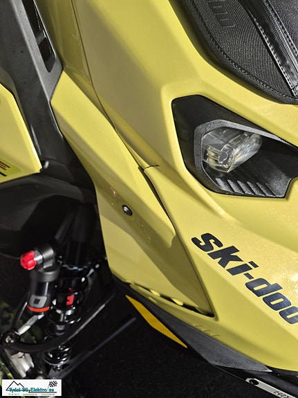 Ski-doo FREERIDE STD 850 E-TEC TURBO R 8 of 10