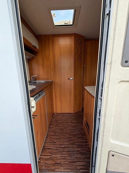 Hymer C 542 CL 14 of 30
