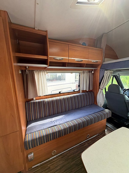 Hymer C 542 CL 27 of 30